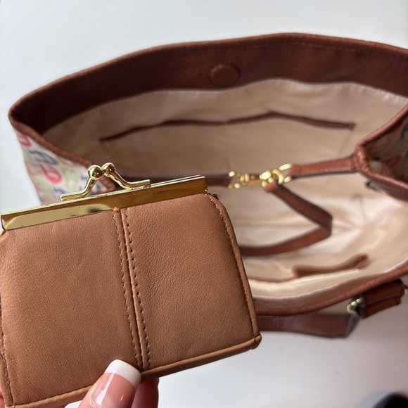 90s Vintage Leather Tapestry Tote Bag - Picture 7 of 12